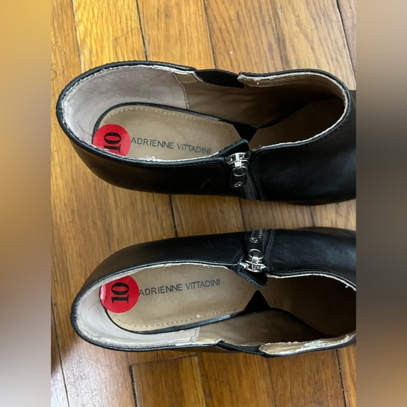 Boots - Picture 4 of 5